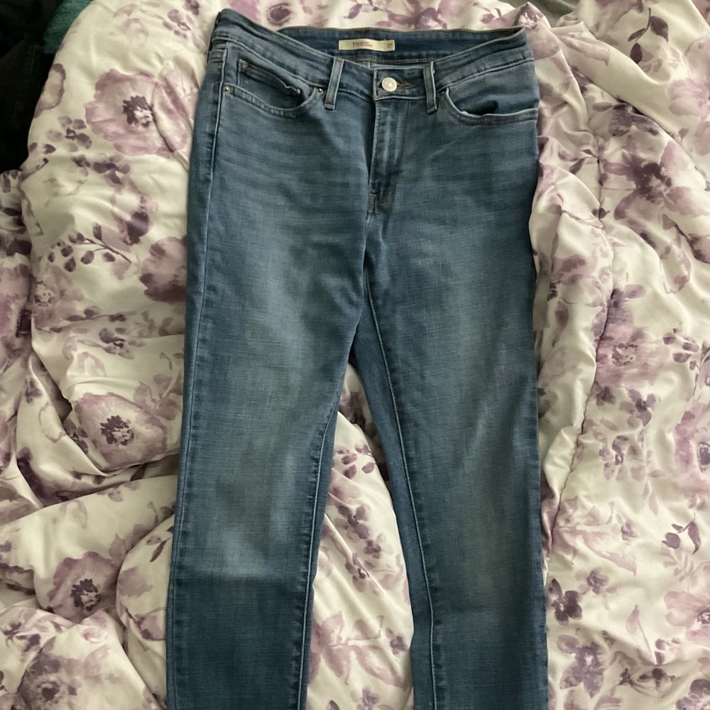 Levi’s 711 Skinny jeans